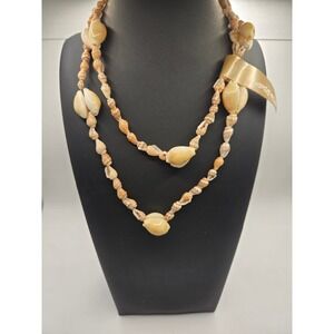 Hilo Hattie Vintage Hawaiian Puka Cowrie Shell Lei Necklace Cream Tan Beach Luau